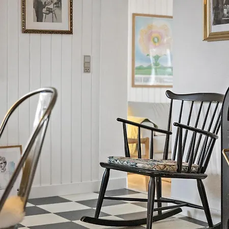 2 Bedroom Awesome In *