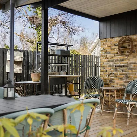 Casa de Férias 2 Bedroom Awesome In *